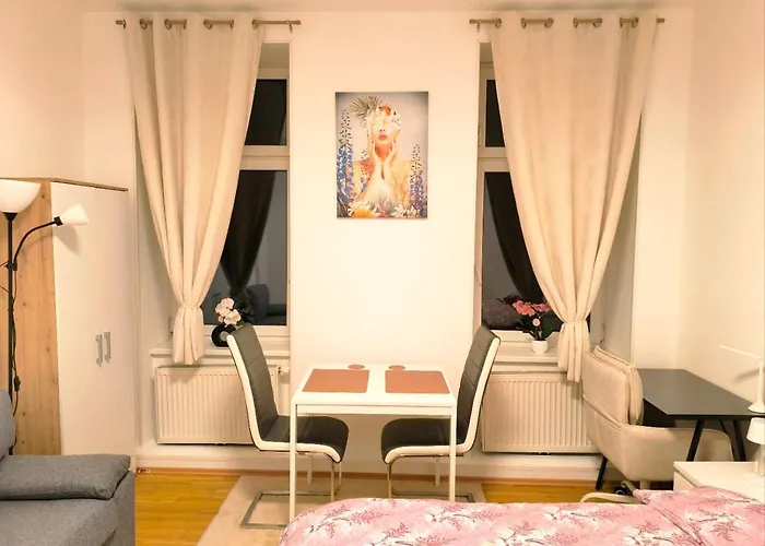 Cozy And Lovely Private - 15 Min To Centre Homestay *